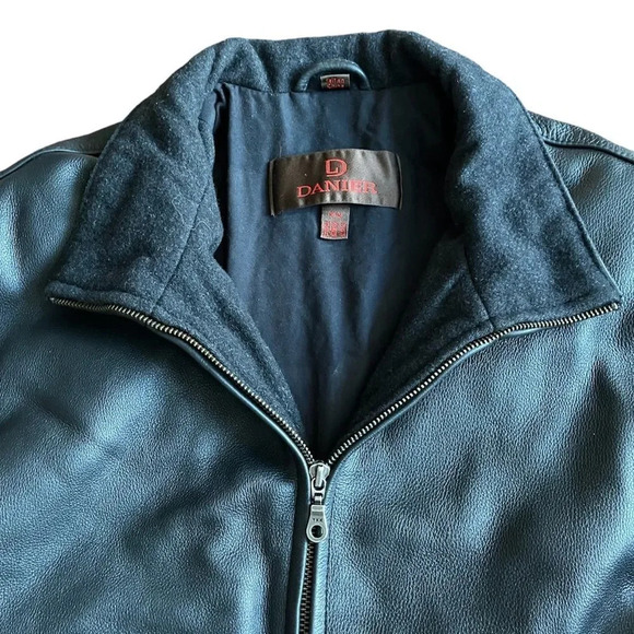 Danier Leather Jacket - Picture 4 of 11